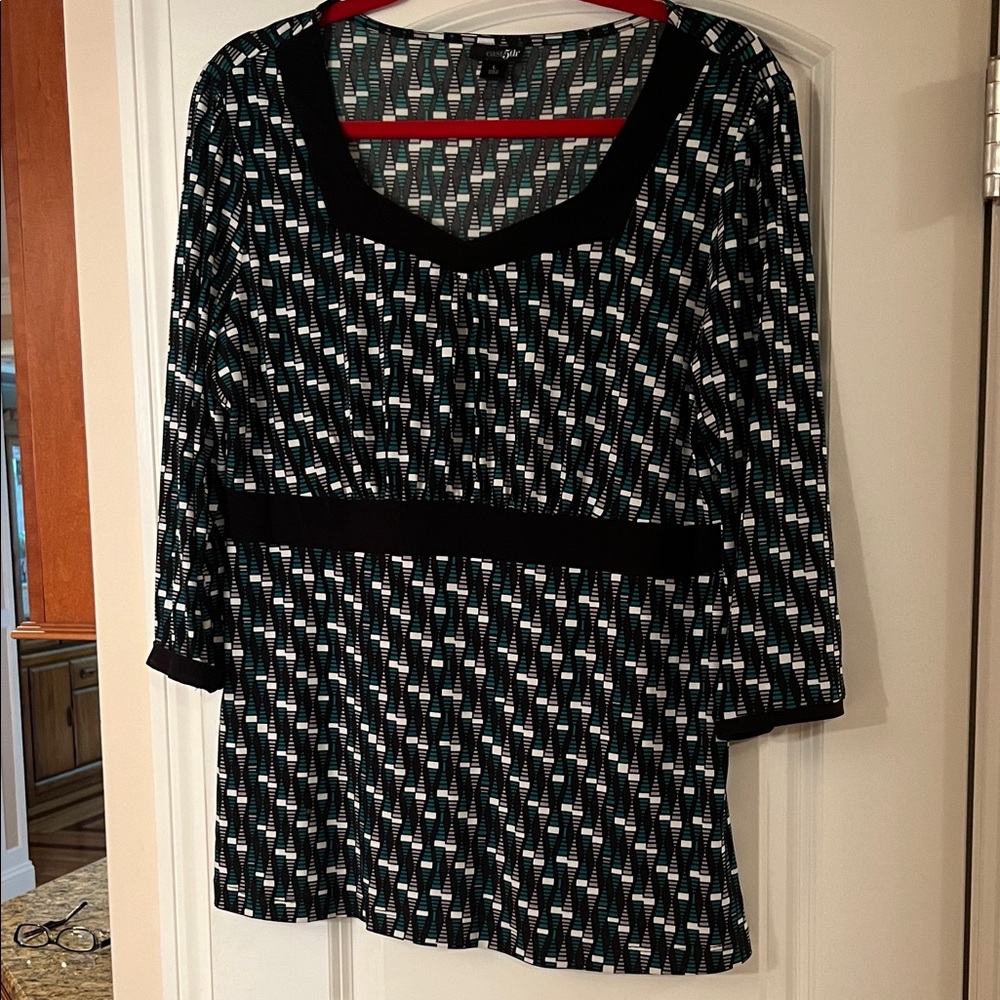 East 5th Black and White Patterned Blouse